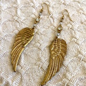 Angel wing fashion earrings